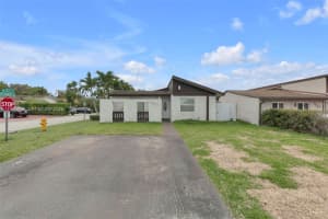 10532 Sw 21st Ln Miami, FL 33165 - MLS#A11986877