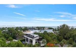610 Harbor Cir Key Biscayne, FL 33149 - MLS#A11986880
