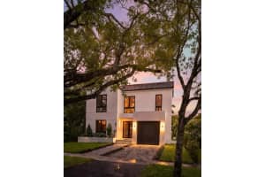 555 Catalonia Ave Coral Gables, FL 33134 - MLS#A11986922