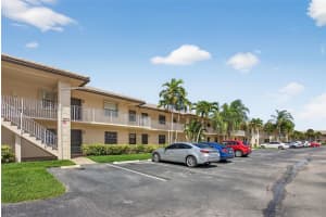 5520 Lakeside Dr , Margate, FL 33063 - MLS#A11986960
