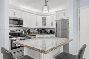 10709 W Clairmont Cir 111 Tamarac, FL 33321 - MLS#A11986977