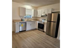 27 Sw 8th Ct 27 Hallandale Beach, FL 33009 - MLS#A11986987