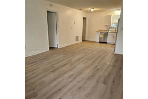 27 Sw 8th Ct 27 Hallandale Beach, FL 33009 - MLS#A11986987