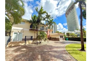 211 189th Ter, Sunny Isles Beach