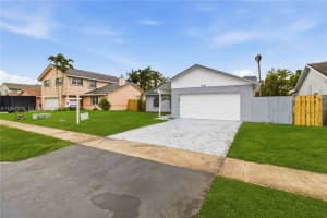 8500 Sw 20th St North Lauderdale, FL 33068 - MLS#A11987035