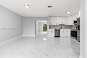 8500 Sw 20th St North Lauderdale, FL 33068 - MLS#A11987035