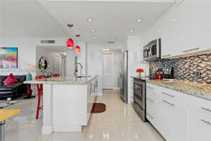 4330 Hillcrest Dr 619 Hollywood, FL 33021 - MLS#A11987041