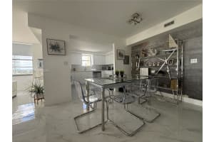 5555 Collins Ave APT 8R, Miami Beach, FL 33140, - MLS#A11987044