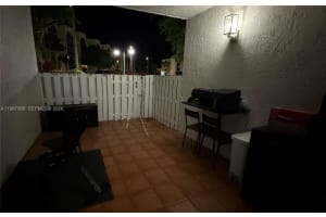 9437 Fontainebleau Blvd , Miami, FL 33172 - MLS#A11987086