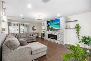 9841 Nw 24th St Coral Springs, FL 33065 - MLS#A11987131