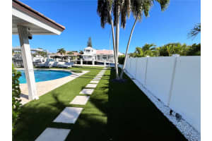 5510 Bayview Dr Fort Lauderdale, FL 33308 - MLS#A11987194