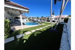 5510 Bayview Dr Fort Lauderdale, FL 33308 - MLS#A11987194