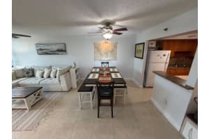 1100 Saint Charles Pl L6 Pembroke Pines, FL 33026 - MLS#A11987273