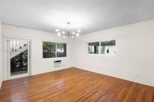 428 Collins Ave , Miami Beach, FL 33139 - MLS#A11987288