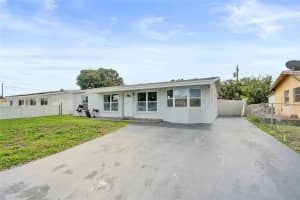 3320 Nw 18th St Lauderhill, FL 33311 - MLS#A11987289