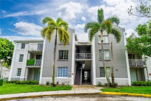 11185 SW 6th St APT 301, Pembroke Pines, FL 33025, - MLS#A11987297