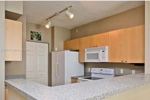 8000 Nob Hill Rd , Tamarac, FL 33321 - MLS#A11987305