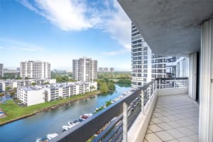 Tower 500, 3530 Mystic Pointe Dr APT 1401, Aventura, FL 33180, - MLS#A11987348