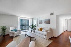 1200 Brickell Bay Dr 2824 Miami, FL 33131 - MLS#A11987351