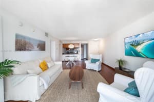1200 Brickell Bay Dr , Miami, FL 33131 - MLS#A11987351