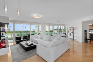 19955 38th Ct , Aventura, FL 33180 - MLS#A11987355