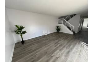 1700 Embassy Dr 204 West Palm Beach, FL 33401 - MLS#A11987384