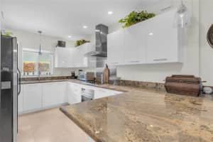 1995 Ixora Rd North Miami, FL 33181 - MLS#A11987416