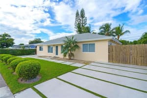 10471 Sw 164th St Miami, FL 33157 - MLS#A11987441