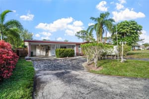 1761 Ne 37th St, Oakland Park