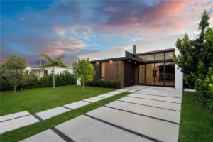 412 Nw 47th St, Miami