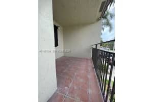 440 Lakeview Dr 202 Weston, FL 33326 - MLS#A11987594