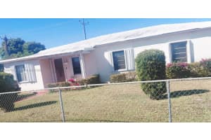 10845 Perry Dr, Miami