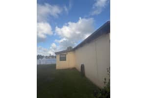 516 Briarwood Cir 1-51 Hollywood, FL 33024 - MLS#A11987639