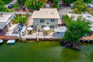 129 Pirates Dr Key Largo, FL 33037 - MLS#A11987640