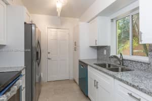 2882 S Le Jeune Rd 2882 Coral Gables, FL 33134 - MLS#A11987658