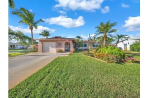 9621 Nw 8th St, Pembroke Pines