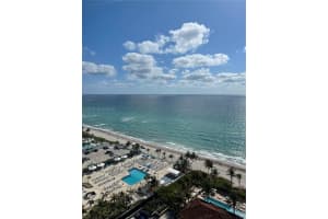 2080 Ocean Dr , Hallandale Beach, FL 33009 - MLS#A11987735