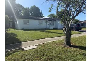 4910 Nw 18th St Lauderhill, FL 33313 - MLS#A11987745