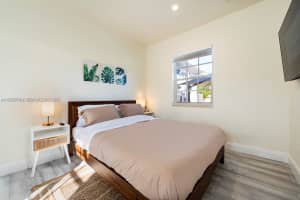 115 Se 2nd 1-2 Hallandale Beach, FL 33009 - MLS#A11987748