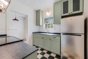 3826 Oak Ave 3826 Miami, FL 33133 - MLS#A11987764