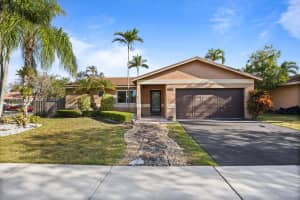 16941 Royal Poinciana Dr, Weston
