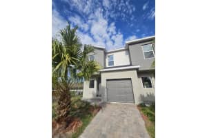 1201 Southstation PL , Orlando, FL 32809 - MLS#A11987820