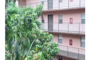 2841 Somerset Dr 305, Lauderdale Lakes