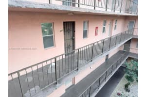 2841 Somerset Dr , Lauderdale Lakes, FL 33311 - MLS#A11987848