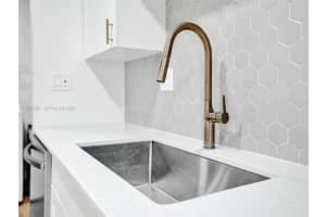 932 Mandarin Isle 1 Fort Lauderdale, FL 33315 - MLS#A11987857