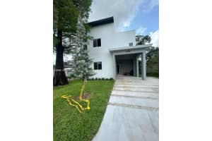 2788 Nw 9th Pl, Fort Lauderdale