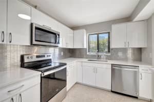 2190 Ne 51 Court 204 Fort Lauderdale, FL 33308 - MLS#A11987878