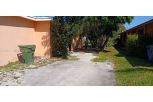 518 Nw 10th St 1-2 Hallandale Beach, FL 33009 - MLS#A11987911