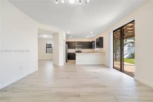 10521 W 35th Way Hialeah, FL 33018 - MLS#A11987936