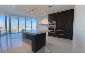 851 Ne 1st Ave 4604, Miami